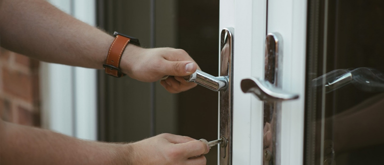24 hour key locksmith Grimsby